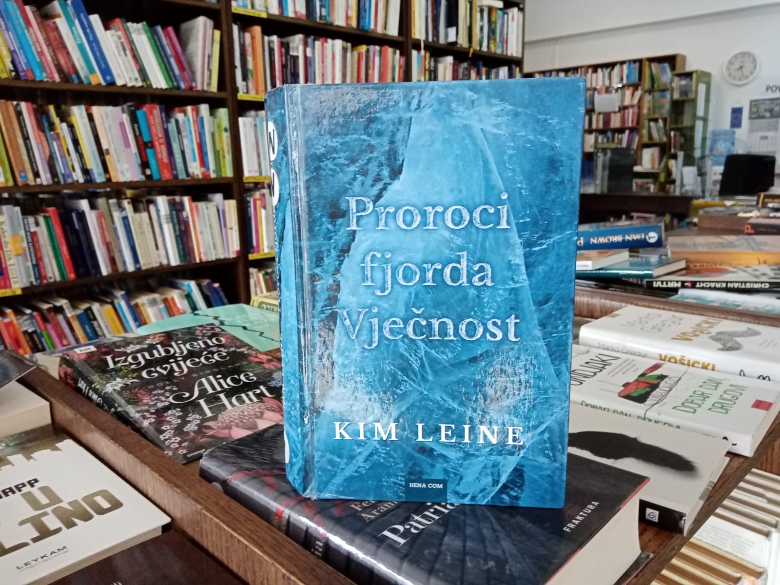 Kim Leine : Proroci fjorda Vječnost – čitateljski osvrt Tomislava Mlinca